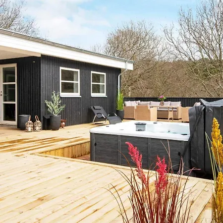 12 Person In Holiday home *